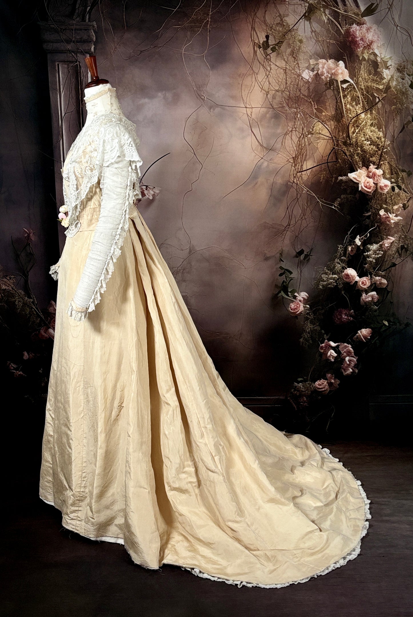 1900s Victorian Silk Shantung Wedding Dress W/Trailing Train "Museum Deaccession"